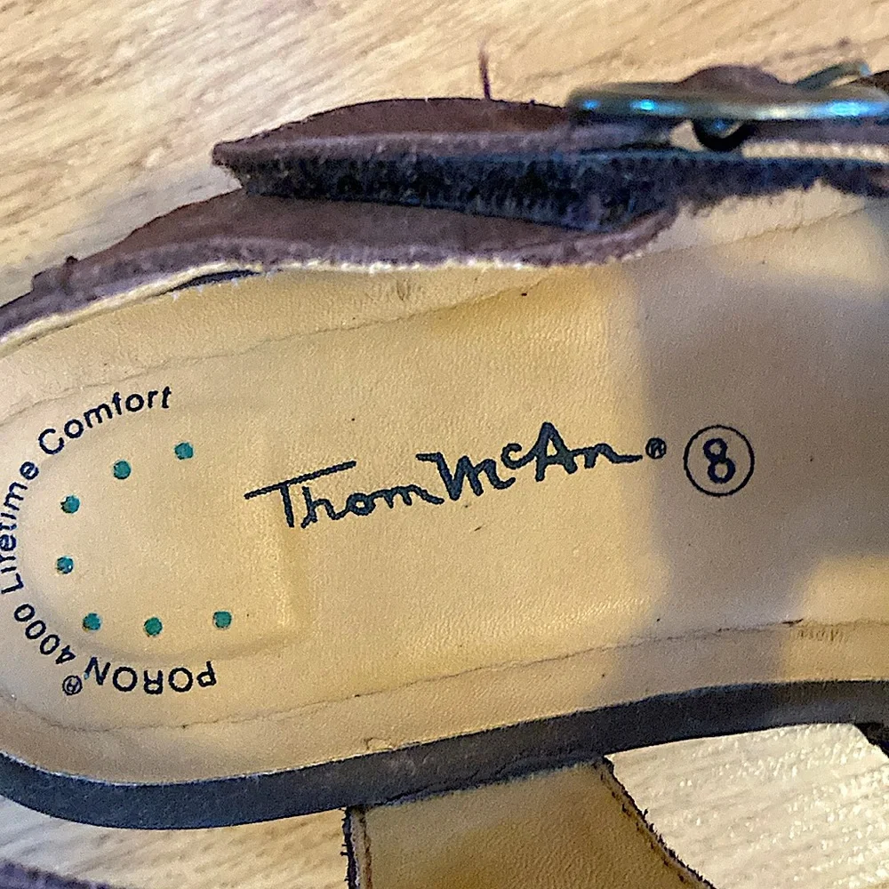 NEW Thom McAn Sandals Brown Suede Size 8